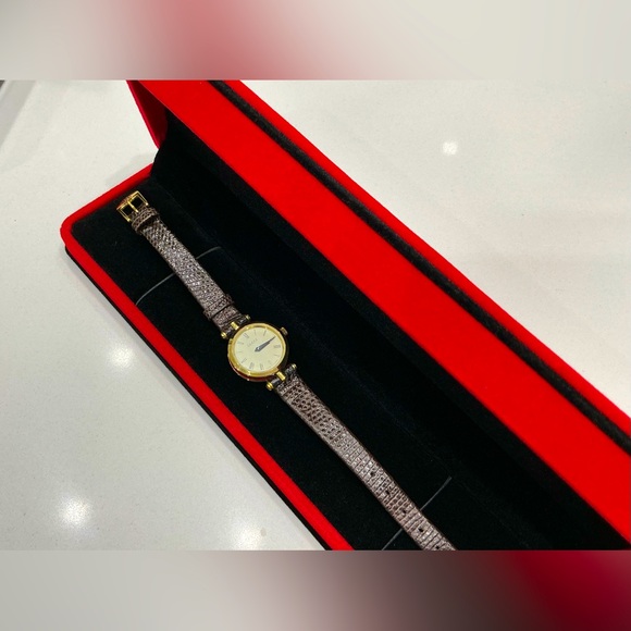 Ladies GUCCI SHERRY LINE watch❤️🧡💚 - Picture 4 of 14